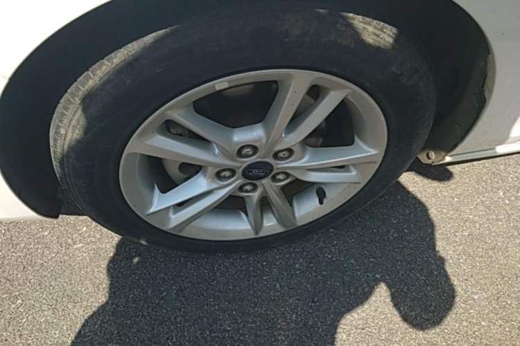 Used Ford Escort 2019 Revised Version 1.5L Automatic Enjoyment Type China VI Standard Left Front Wheel Hub