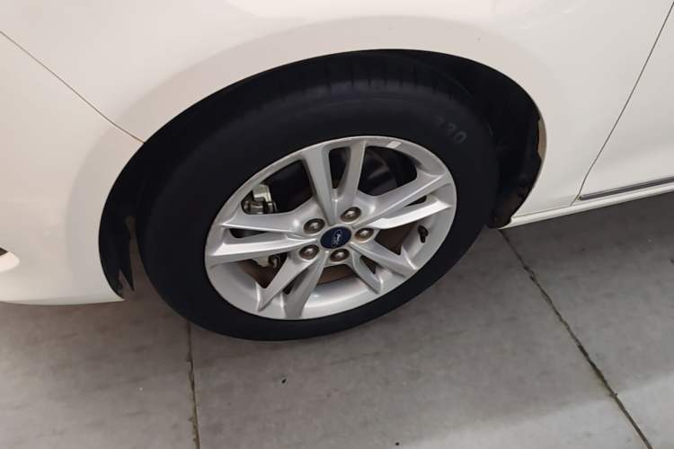 Used Ford Escort 2019 Revised Version 1.5L Automatic Enjoyment Type China VI Standard Left Front Wheel Hub