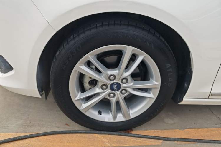 Used Ford Escort 2019 Revised Version 1.5L Automatic Enjoyment Type China VI Standard Left Front Wheel Hub