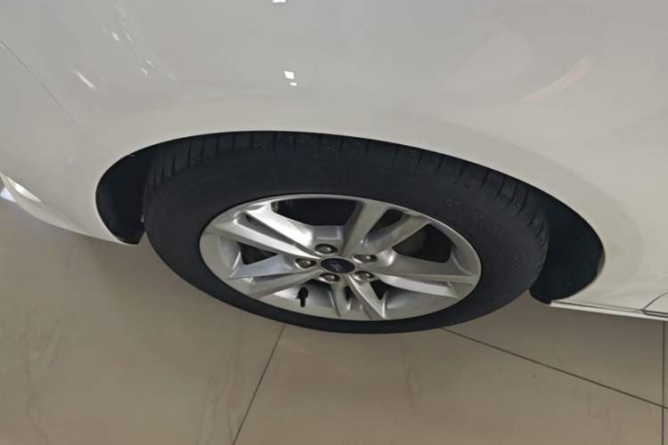 Used Ford Escort 2019 Revised Version 1.5L Automatic Enjoyment Type China VI Standard Left Front Wheel Hub
