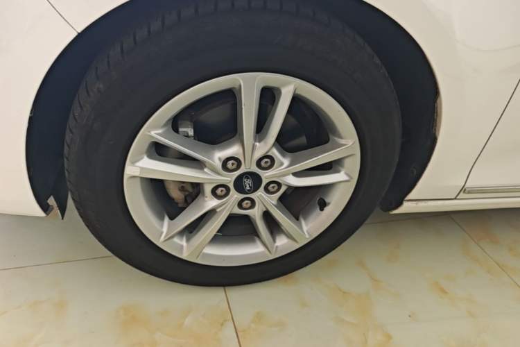 Used Ford Escort 2019 Revised Version 1.5L Automatic Enjoyment Type China VI Standard Left Front Wheel Hub