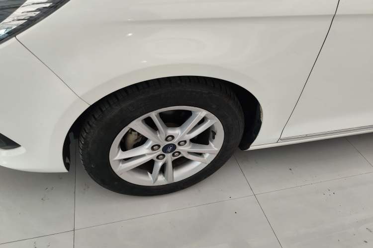 Used Ford Escort 2019 Revised Version 1.5L Automatic Enjoyment Type China VI Standard Left Front Wheel Hub