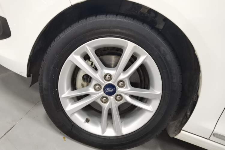 Used Ford Escort 2019 Revised Version 1.5L Automatic Enjoyment Type China VI Standard Left Front Wheel Hub
