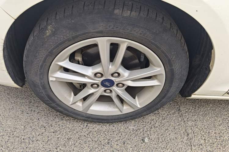 Used Ford Escort 2019 Revised Version 1.5L Automatic Enjoyment Type China VI Standard Left Front Wheel Hub