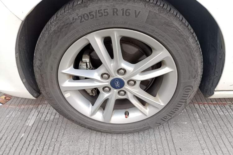 Used Ford Escort 2019 Revised Version 1.5L Automatic Enjoyment Type China VI Standard Left Front Wheel Hub