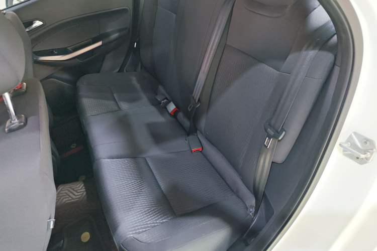 Used Ford Escort 2019 Revised 1.5L Automatic ZhiXiang Version (Tire Pressure Monitoring) China VI Standard Left Rear Seat
