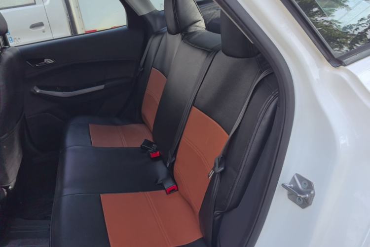 Used Ford Escort 2019 Revised 1.5L Automatic ZhiXiang Version (Tire Pressure Monitoring) China VI Standard Left Rear Seat
