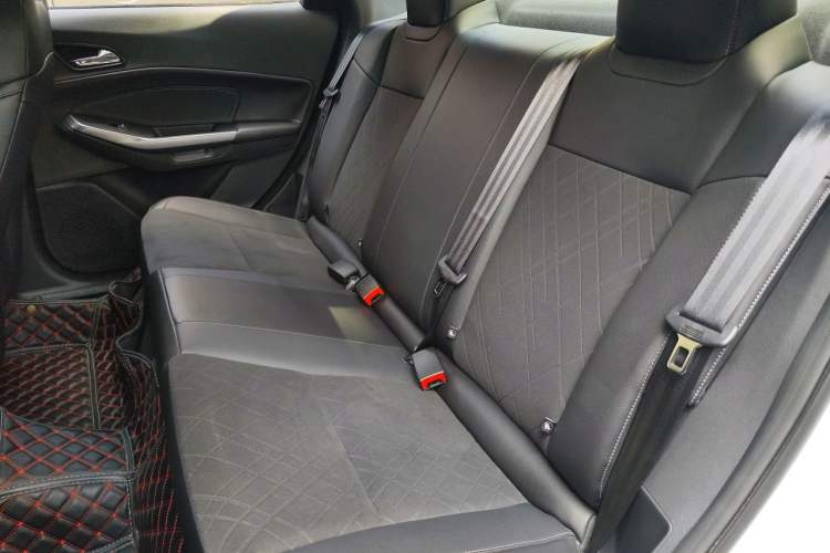 Used Ford Escort 2019 Revised Version 1.5L Automatic Enjoyment Type China VI Standard Left Rear Seat