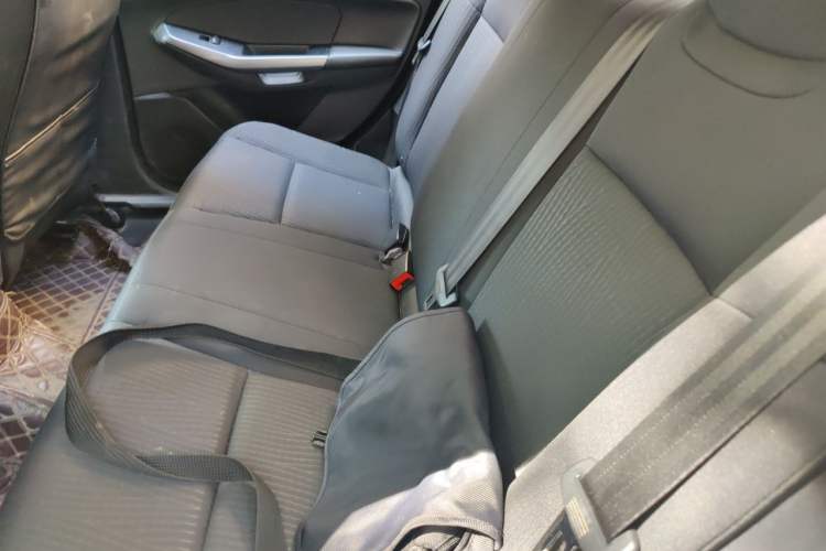 Used Ford Escort 2019 Revised 1.5L Automatic ZhiXiang Version (Tire Pressure Monitoring) China VI Standard Left Rear Seat
