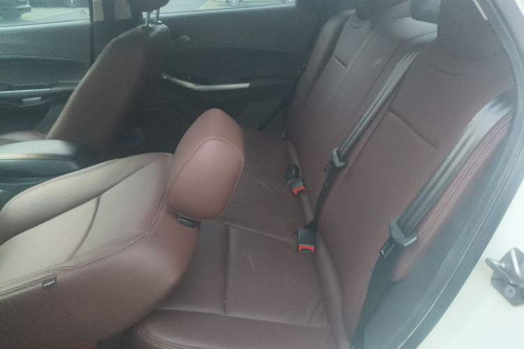 Used Ford Escort 2019 Revised 1.5L Automatic ZhiXiang Version China V Standard Left Rear Seat