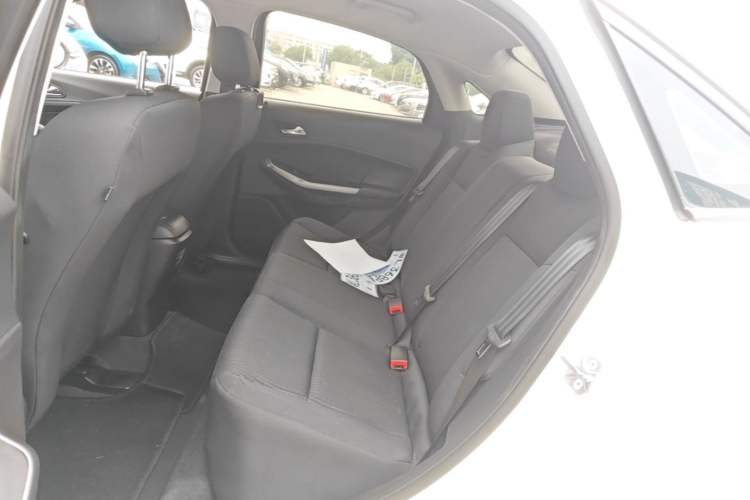 Used Ford Escort 2019 Revised 1.5L Automatic ZhiXiang Version (Tire Pressure Monitoring) China VI Standard Left Rear Seat