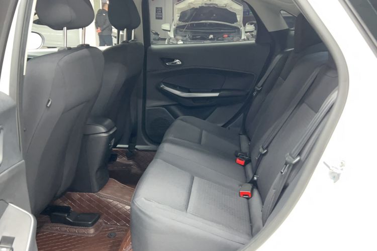 Used Ford Escort 2019 Revised 1.5L Automatic ZhiXiang Version (Tire Pressure Monitoring) China VI Standard Left Rear Seat