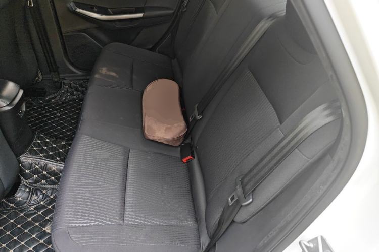 Used Ford Escort 2019 Revised 1.5L Automatic ZhiXiang Version (Tire Pressure Monitoring) China VI Standard Left Rear Seat