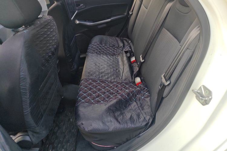 Used Ford Escort 2019 Revised 1.5L Automatic ZhiXiang Version (Tire Pressure Monitoring) China VI Standard Left Rear Seat