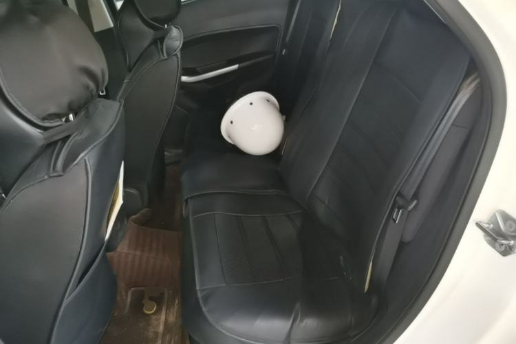 Used Ford Escort 2019 Revised 1.5L Automatic ZhiXiang Version (Tire Pressure Monitoring) China VI Standard Left Rear Seat