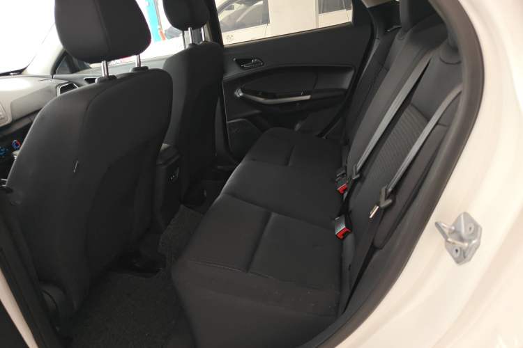 Used Ford Escort 2019 Revised 1.5L Automatic ZhiXiang Version (Tire Pressure Monitoring) China VI Standard Left Rear Seat