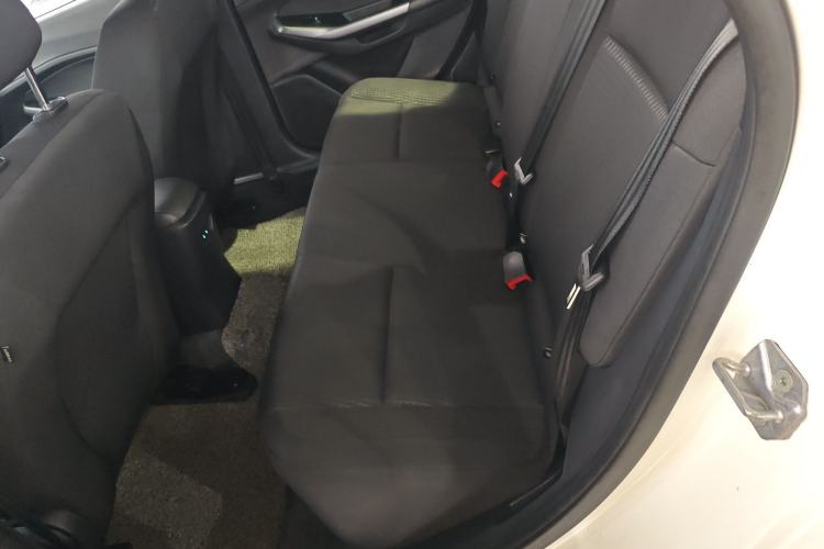 Used Ford Escort 2019 Revised 1.5L Automatic ZhiXiang Version (Tire Pressure Monitoring) China VI Standard Left Rear Seat