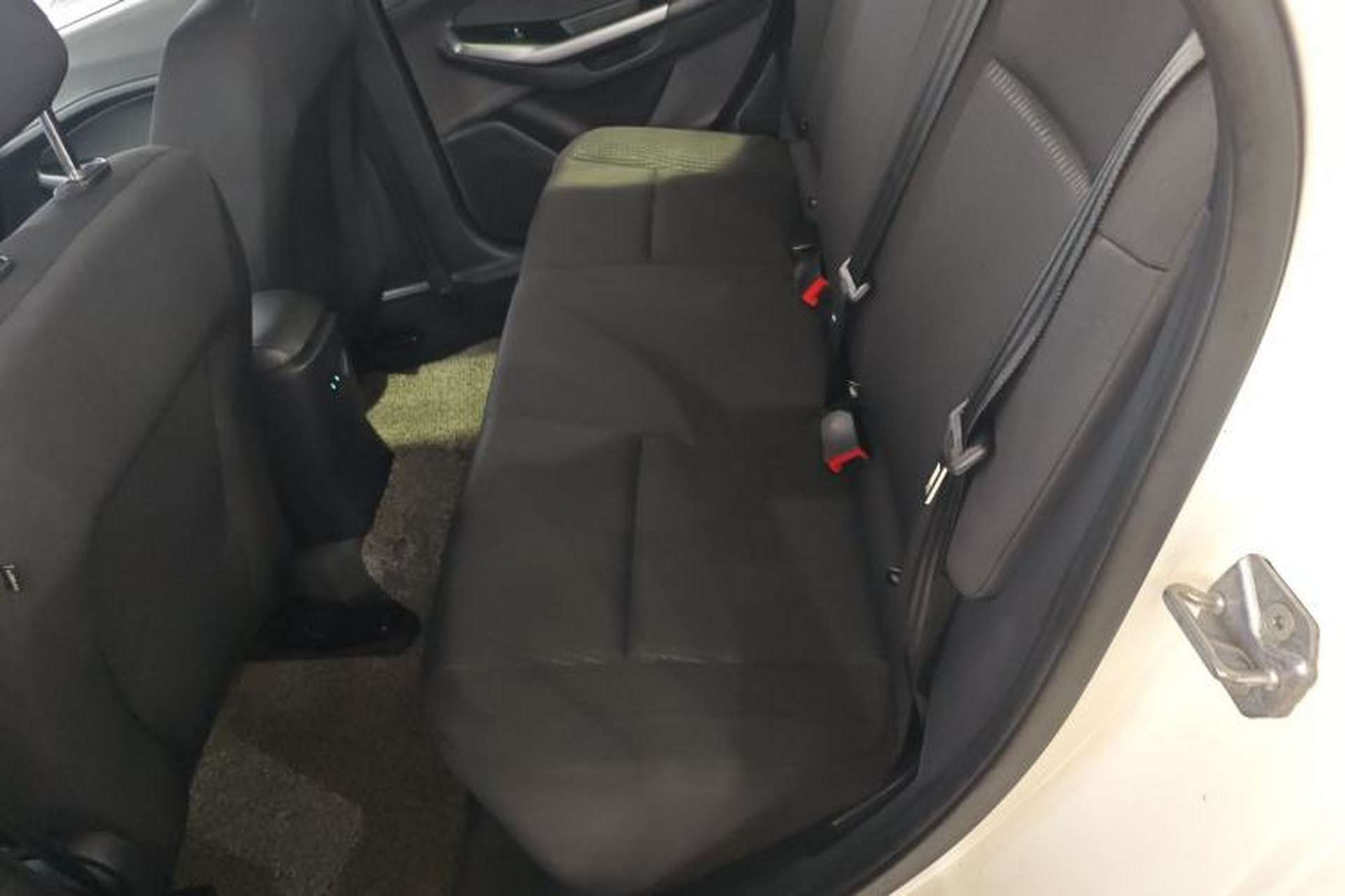 Used Ford Escort 2019 Revised 1.5L Automatic ZhiXiang Version (Tire Pressure Monitoring) China VI Standard Left Rear Seat