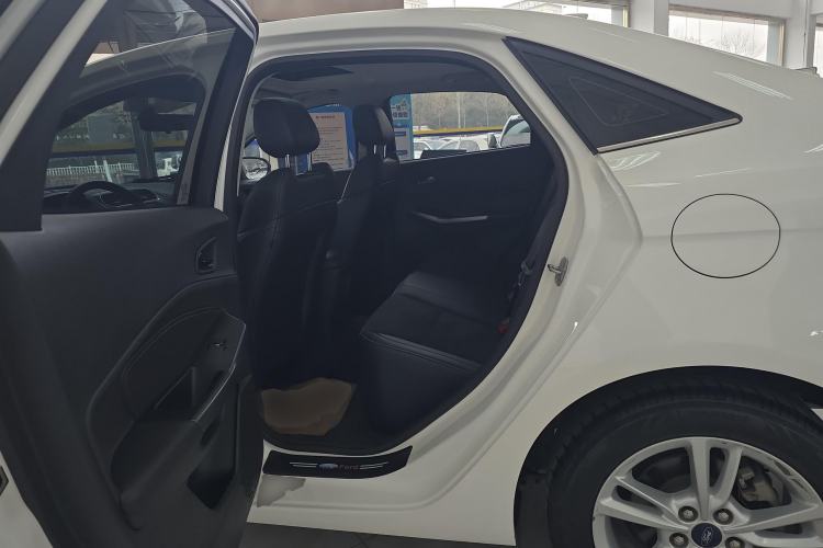 Used Ford Escort 2019 Revised Version 1.5L Automatic Enjoyment Type China VI Standard Left Rear Seat