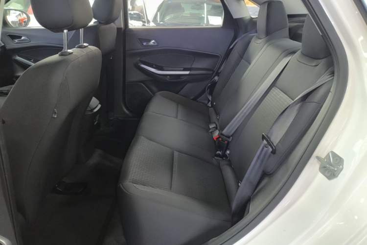 Used Ford Escort 2019 Revised Version 1.5L Manual "Quality Enjoyment" Trim (Tire Pressure Monitoring) China VI Standard Left Rear Seat