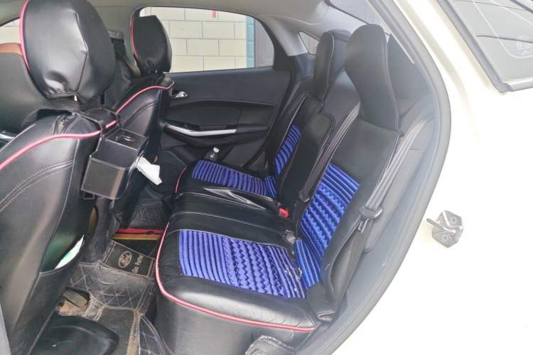 Used Ford Escort 2019 Revised 1.5L Automatic ZhiXiang Version China VI Standard Left Rear Seat
