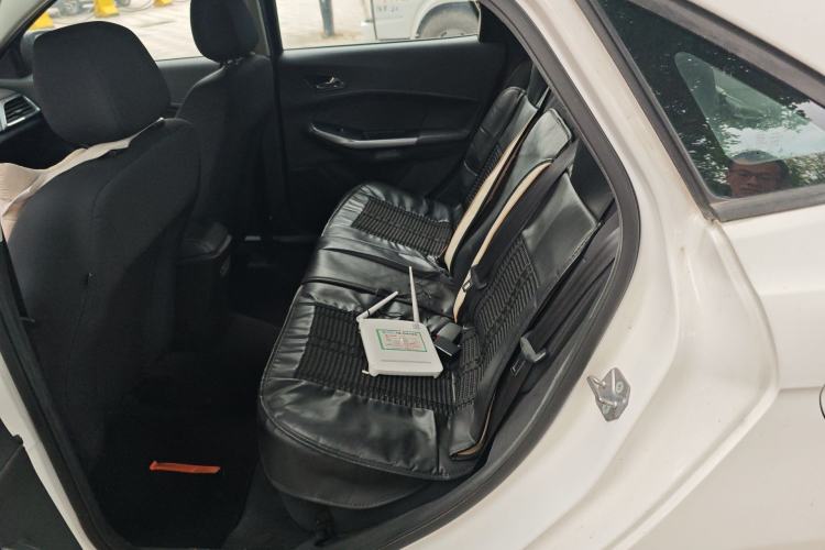 Used Ford Escort 2019 Revised 1.5L Automatic ZhiXiang Version (Tire Pressure Monitoring) China VI Standard Left Rear Seat