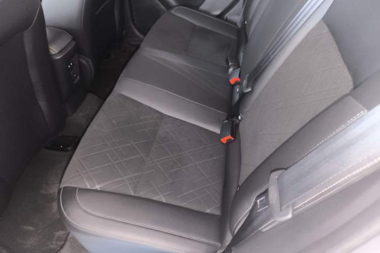 Used Ford Escort 2019 Revised Version 1.5L Automatic Enjoyment Type China VI Standard Left Rear Seat