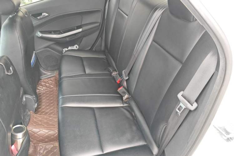 Used Ford Escort 2019 Revised 1.5L Automatic ZhiXiang Version China VI Standard Left Rear Seat