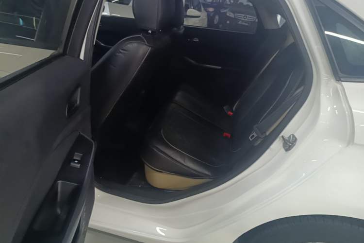 Used Ford Escort 2019 Revised 1.5L Automatic ZhiXiang Version China VI Standard Left Rear Seat