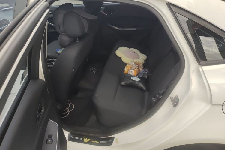 Used Ford Escort 2019 Revised 1.5L Automatic ZhiXiang Version (Tire Pressure Monitoring) China VI Standard Left Rear Seat