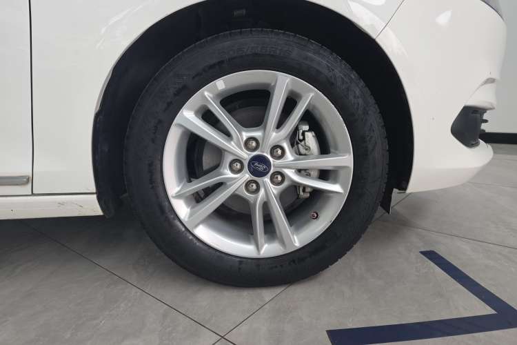 Used Ford Escort 2019 Revised Version 1.5L Automatic Enjoyment Type China VI Standard Left Rear Wheel Hub