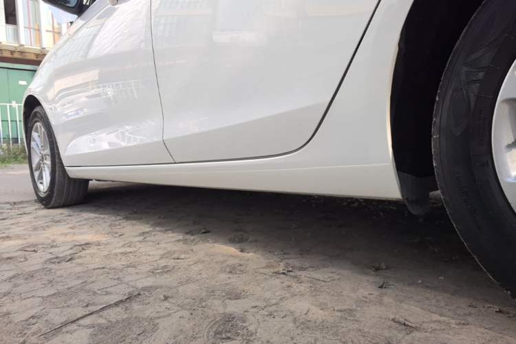 Used Ford Escort 2019 Revised 1.5L Automatic ZhiXiang Version (Tire Pressure Monitoring) China VI Standard Left Side Sill
