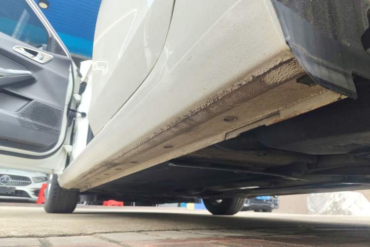 Used Ford Escort 2019 Revised 1.5L Automatic ZhiXiang Version (Tire Pressure Monitoring) China VI Standard Left Side Sill
