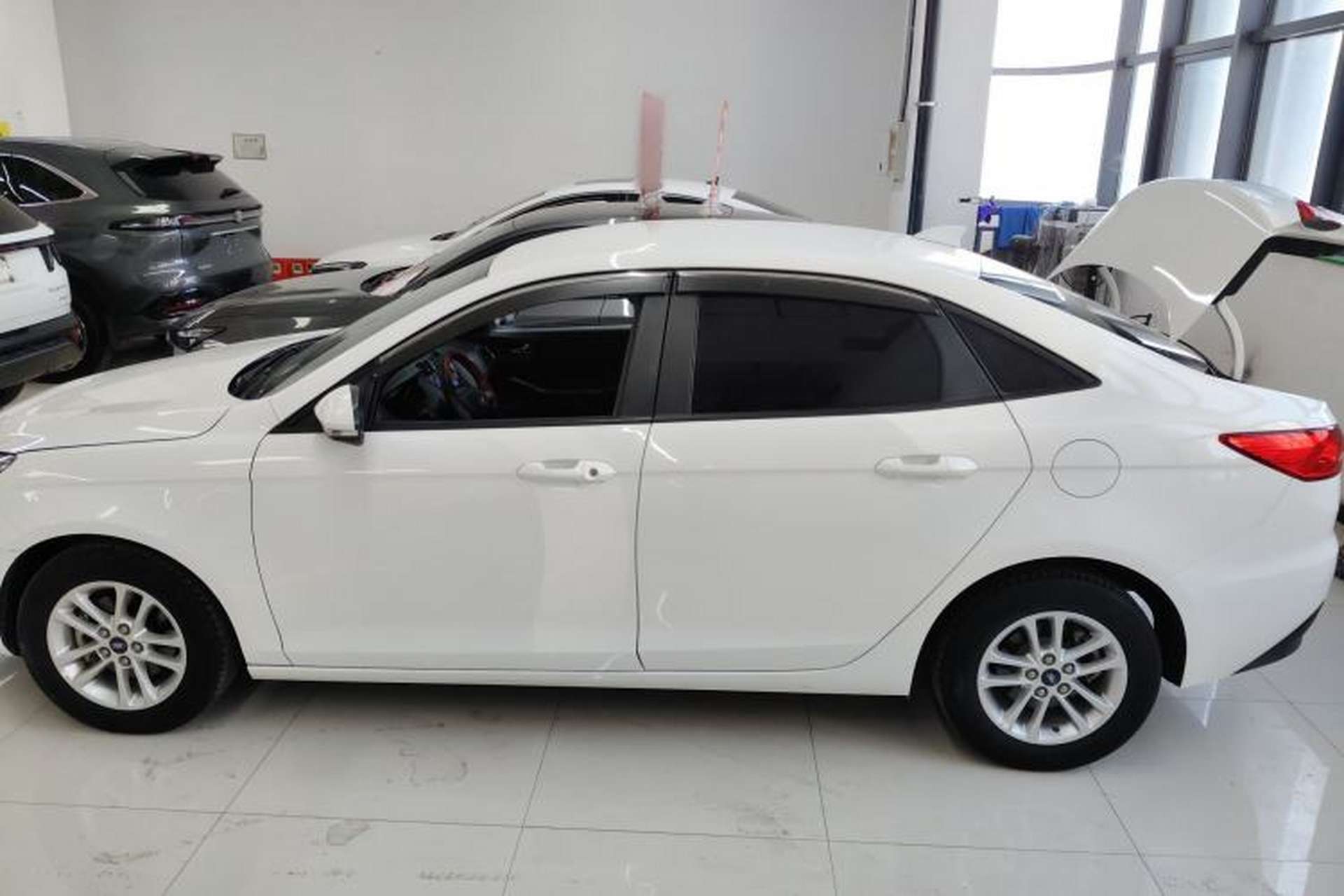 Used Ford Escort 2019 Revised 1.5L Automatic ZhiXiang Version (Tire Pressure Monitoring) China VI Standard Left Side