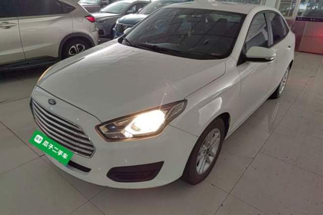 Ford Escort 2019 Revised 1.5L Automatic ZhiXiang Version (Tire Pressure Monitoring) China VI Standard مستعملة