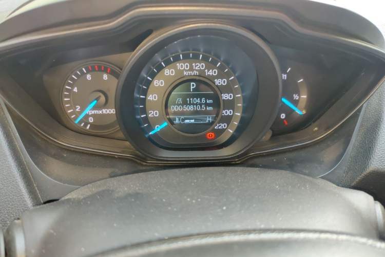 Used Ford Escort 2019 Revised 1.5L Automatic ZhiXiang Version (Tire Pressure Monitoring) China VI Standard Odometer Close Up