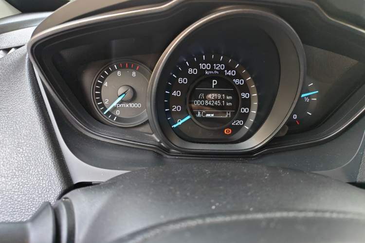 Used Ford Escort 2019 Revised 1.5L Automatic ZhiXiang Version (Tire Pressure Monitoring) China VI Standard Odometer Close Up