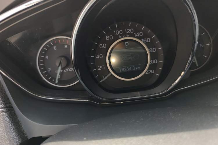 Used Ford Escort 2019 Revised Version 1.5L Automatic Enjoyment Type China VI Standard Odometer Close Up