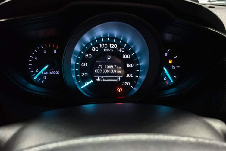 Used Ford Escort 2019 Revised 1.5L Automatic ZhiXiang Version (Tire Pressure Monitoring) China VI Standard Odometer Close Up