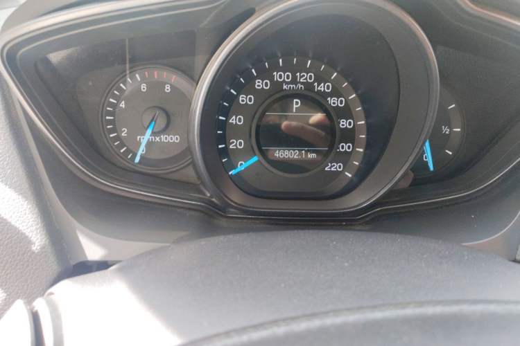 Used Ford Escort 2019 Facelifted 1.5L Automatic ZhiXiang Version (Tire Pressure Monitoring) China V Standard Odometer Close Up