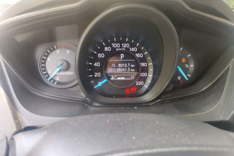 Used Ford Escort 2019 Revised 1.5L Automatic ZhiXiang Version (Tire Pressure Monitoring) China VI Standard Odometer Close Up