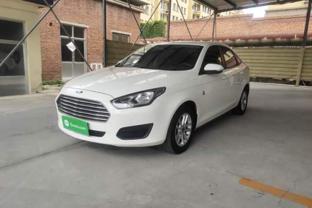 Ford Escort 2019 Revised 1.5L Automatic ZhiXiang Version (Tire Pressure Monitoring) China VI Standard usado