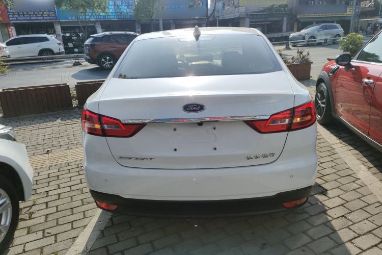Used Ford Escort 2019 Revised Version 1.5L Automatic Enjoyment Type China VI Standard Rear