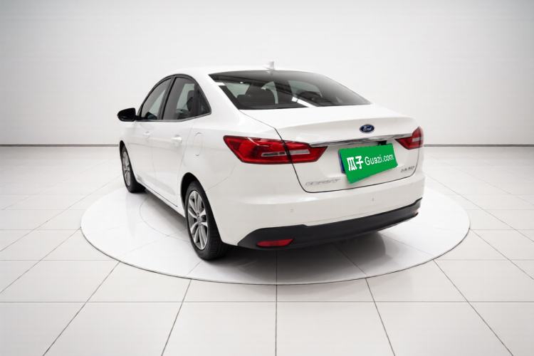 Used Ford Escort 2019 Revised 1.5L Automatic ZhiXiang Version (Tire Pressure Monitoring) China VI Standard Rear Left 45 Deg