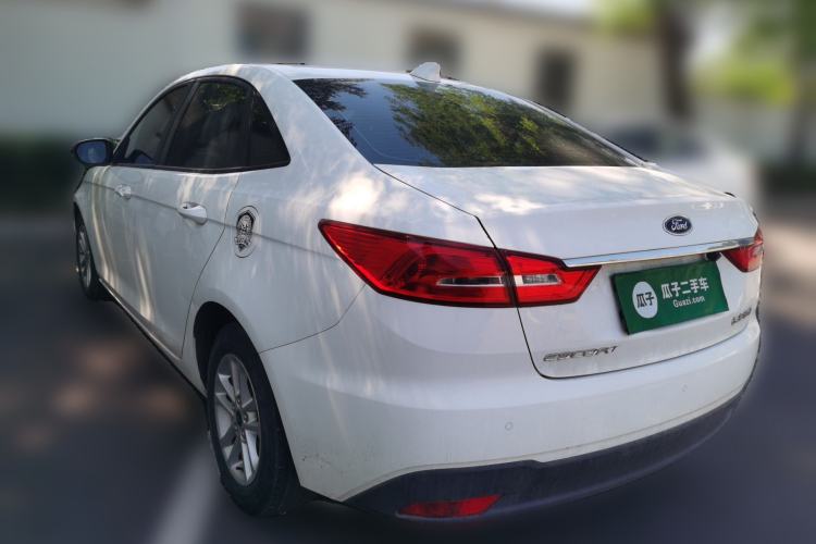 Used Ford Escort 2019 Revised 1.5L Automatic ZhiXiang Version (Tire Pressure Monitoring) China VI Standard Rear Left 45 Deg