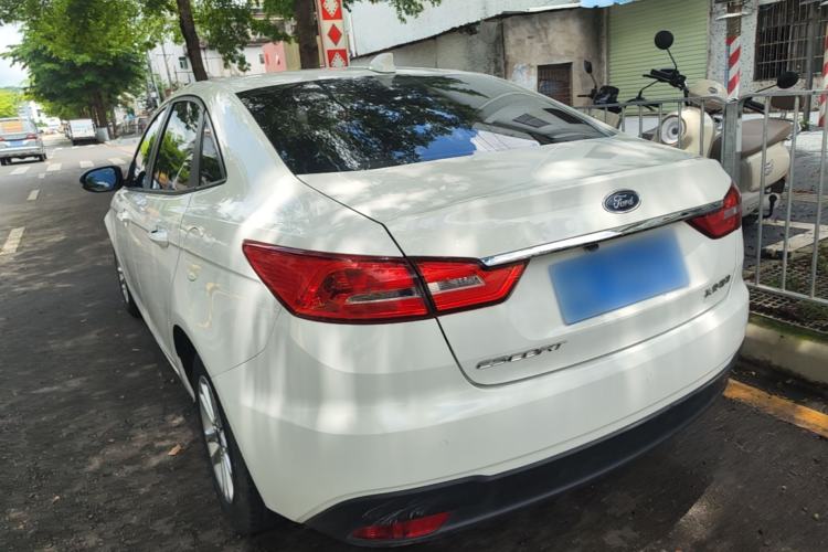 Used Ford Escort 2019 Revised 1.5L Automatic ZhiXiang Version (Tire Pressure Monitoring) China VI Standard Rear Left 45 Deg