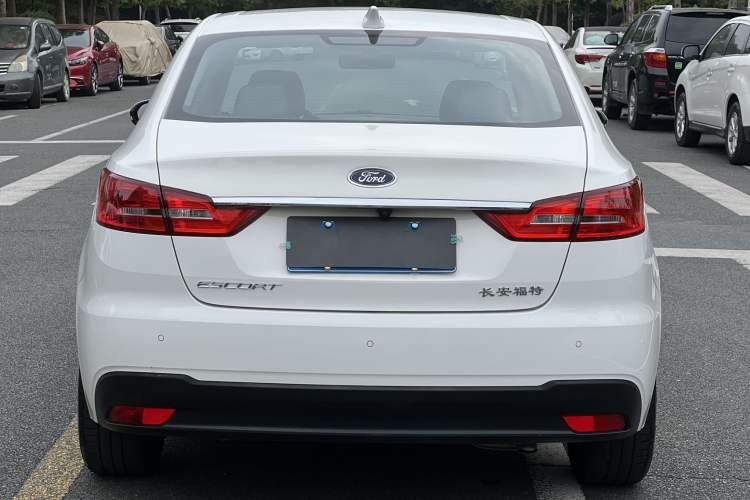 Used Ford Escort 2019 Revised Version 1.5L Automatic Enjoyment Type China VI Standard Rear
