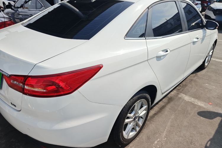 Used Ford Escort 2019 Revised Version 1.5L Automatic Enjoyment Type China VI Standard Rear Right 45 Deg