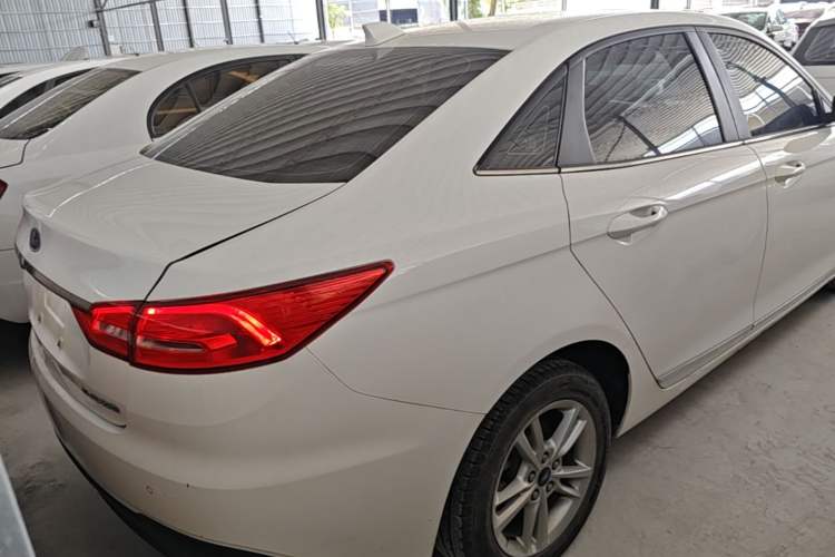 Used Ford Escort 2019 Revised Version 1.5L Automatic Enjoyment Type China VI Standard Rear Right 45 Deg