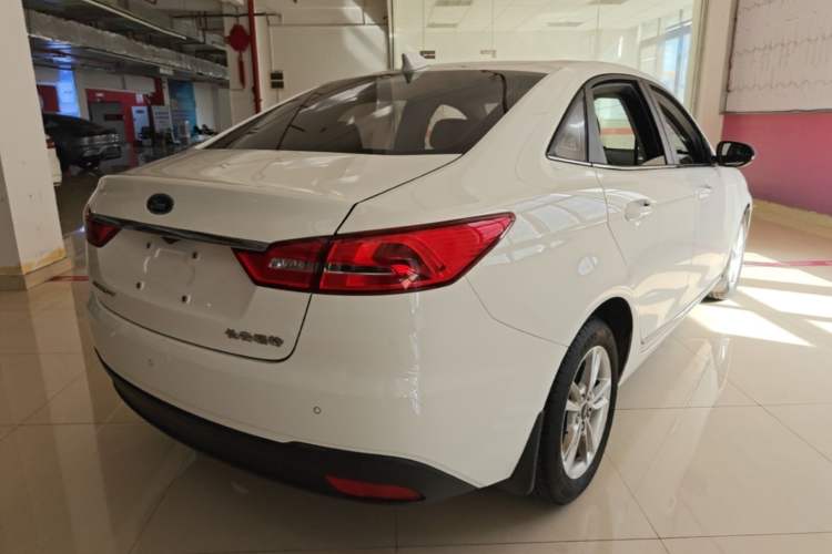 Used Ford Escort 2019 Revised Version 1.5L Automatic Enjoyment Type China VI Standard Rear Right 45 Deg